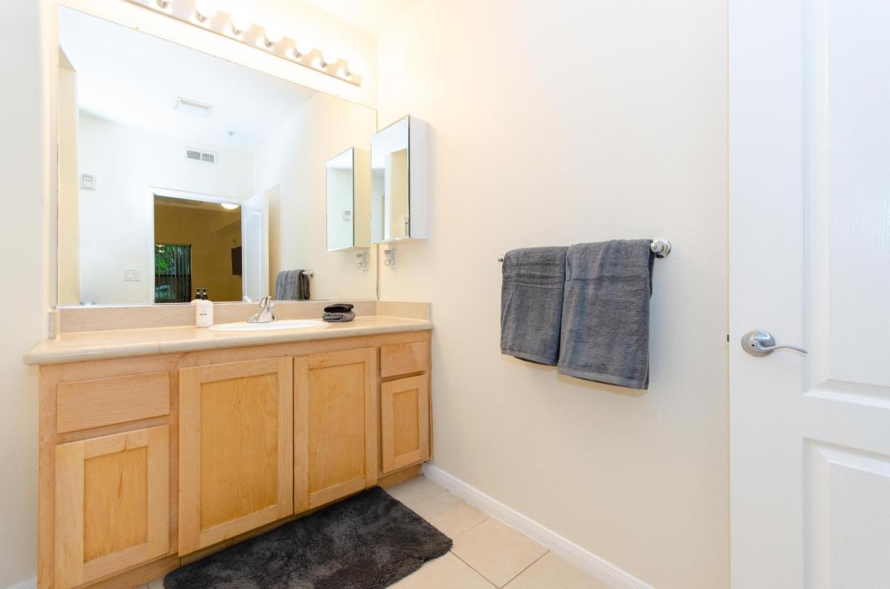 Located Perfectly 2 Bedroom Downtown Los Angeles ลอสแอนเจลิส ภายนอก รูปภาพ